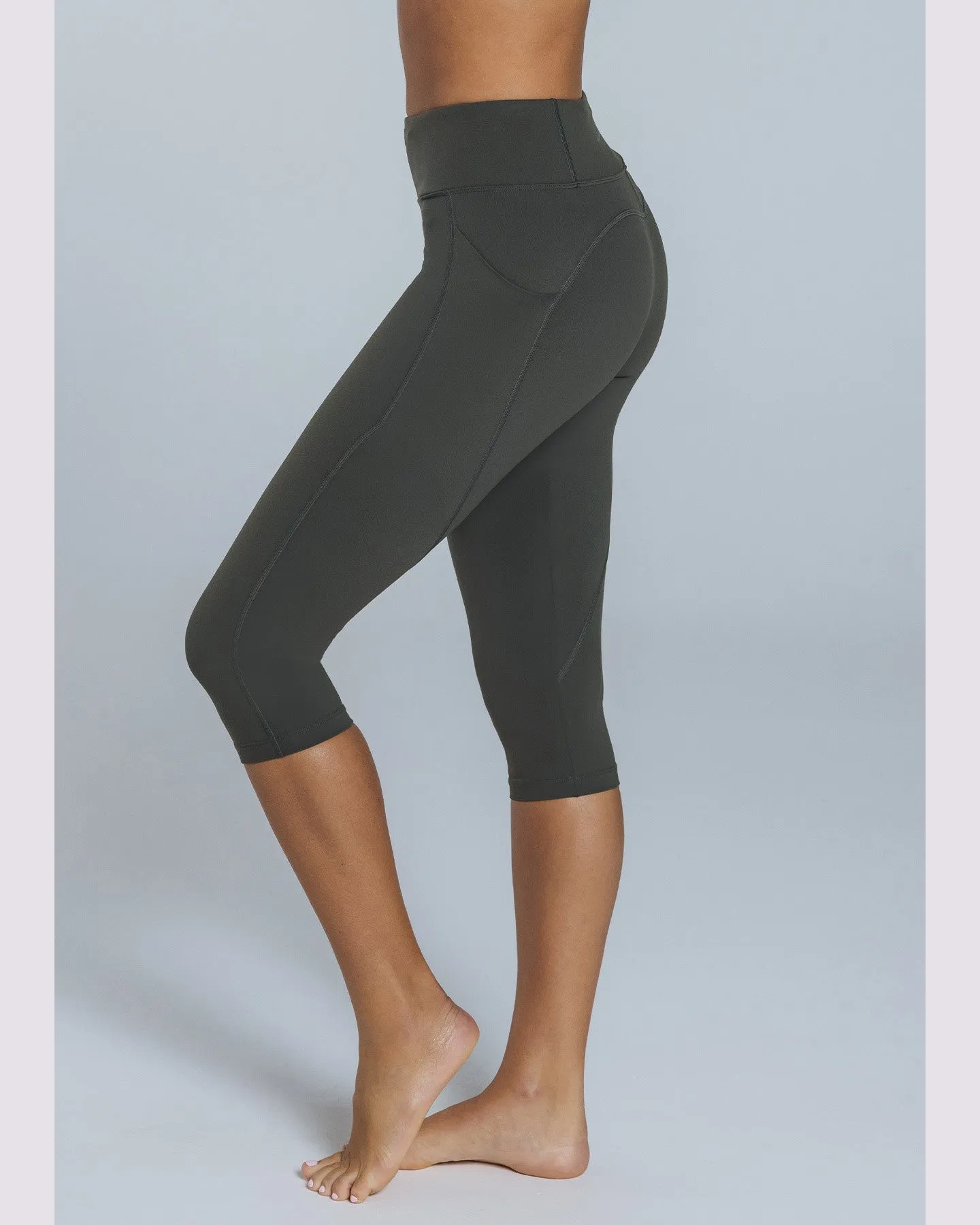 Abi and Joseph Bella Dual Pocket 3/4 Legging - Dark Olive