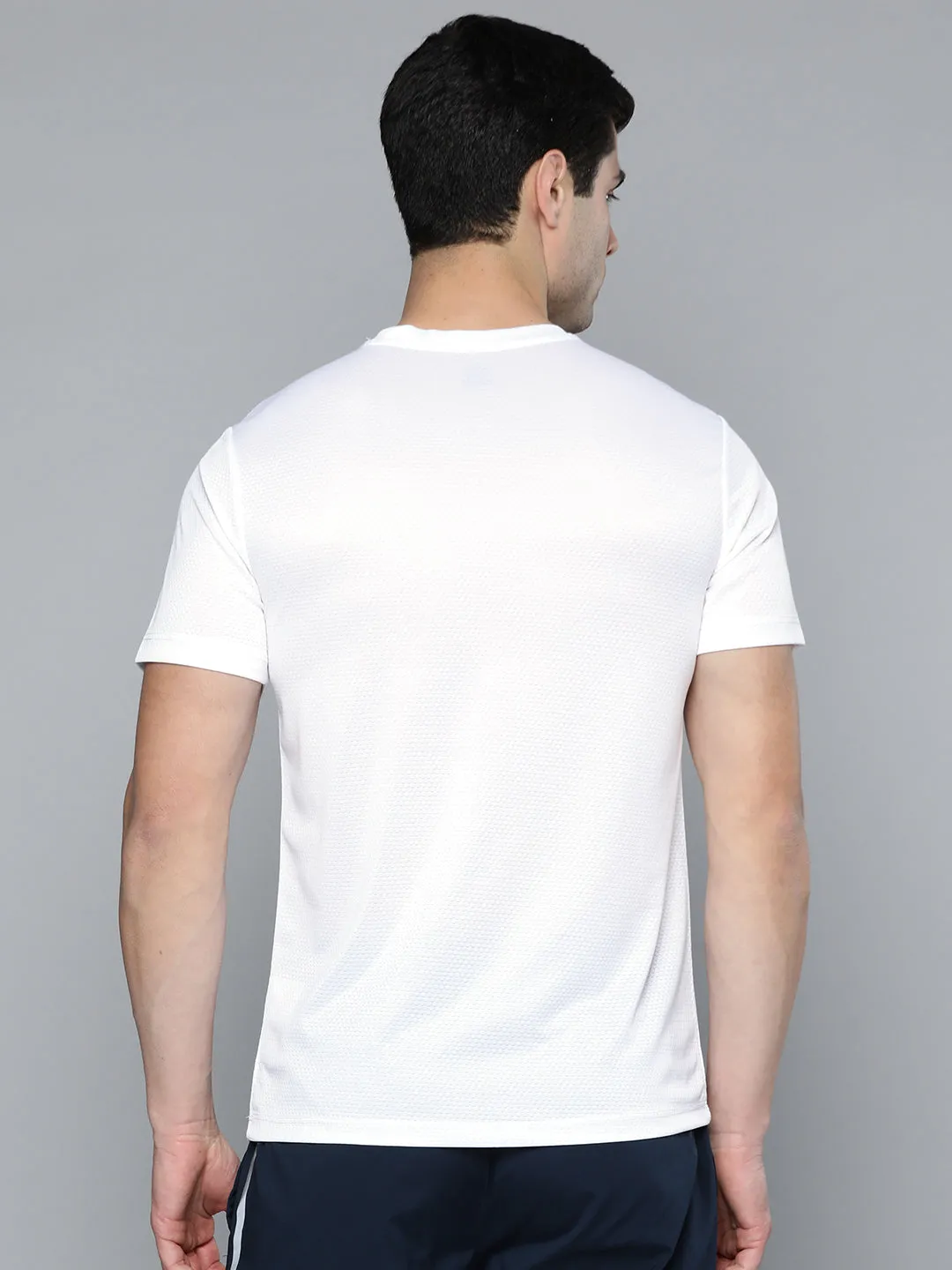 Alcis Men White Navy Blue Typography Printed T-shirt