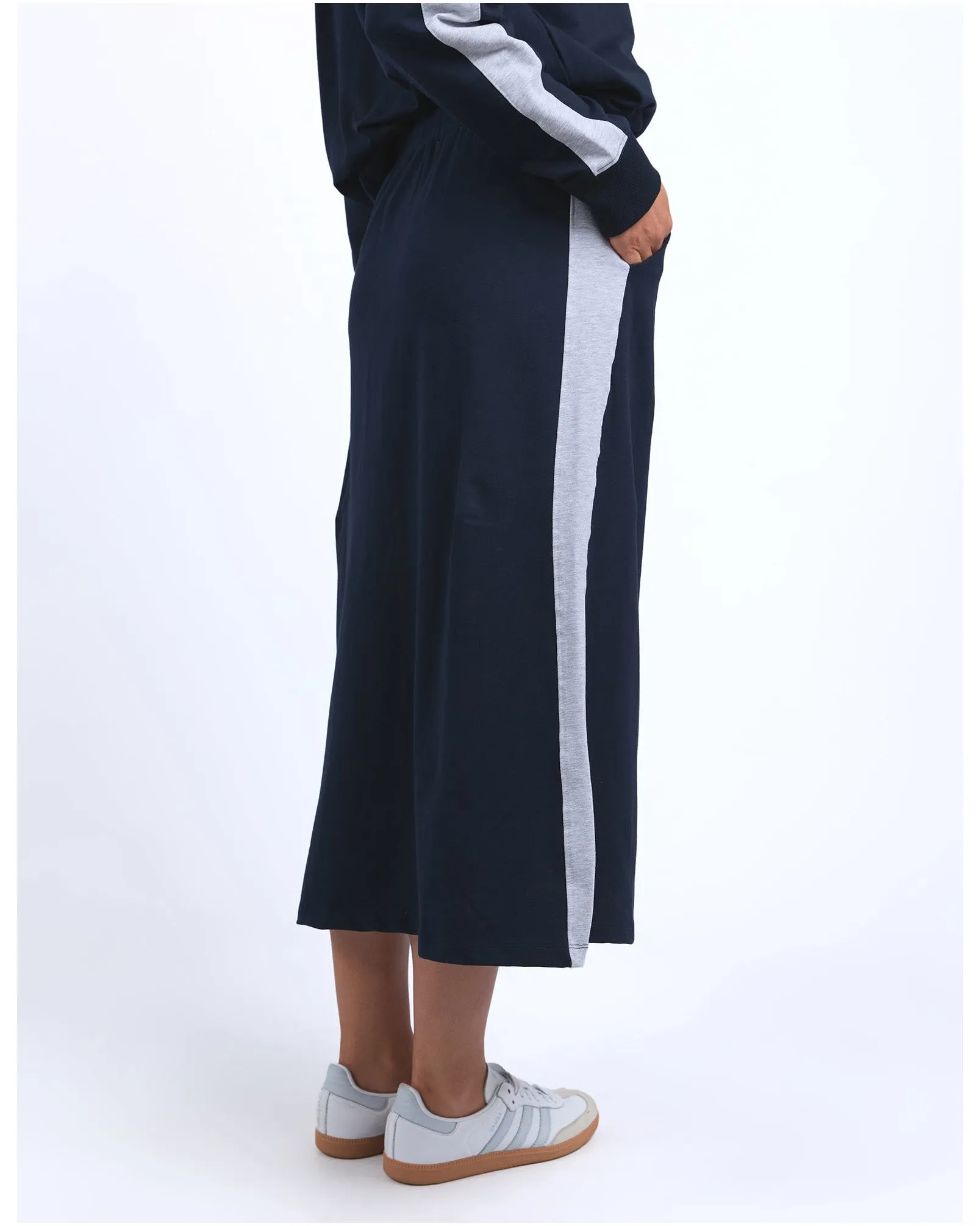 Elm Sloane Fleece Skirt - Navy