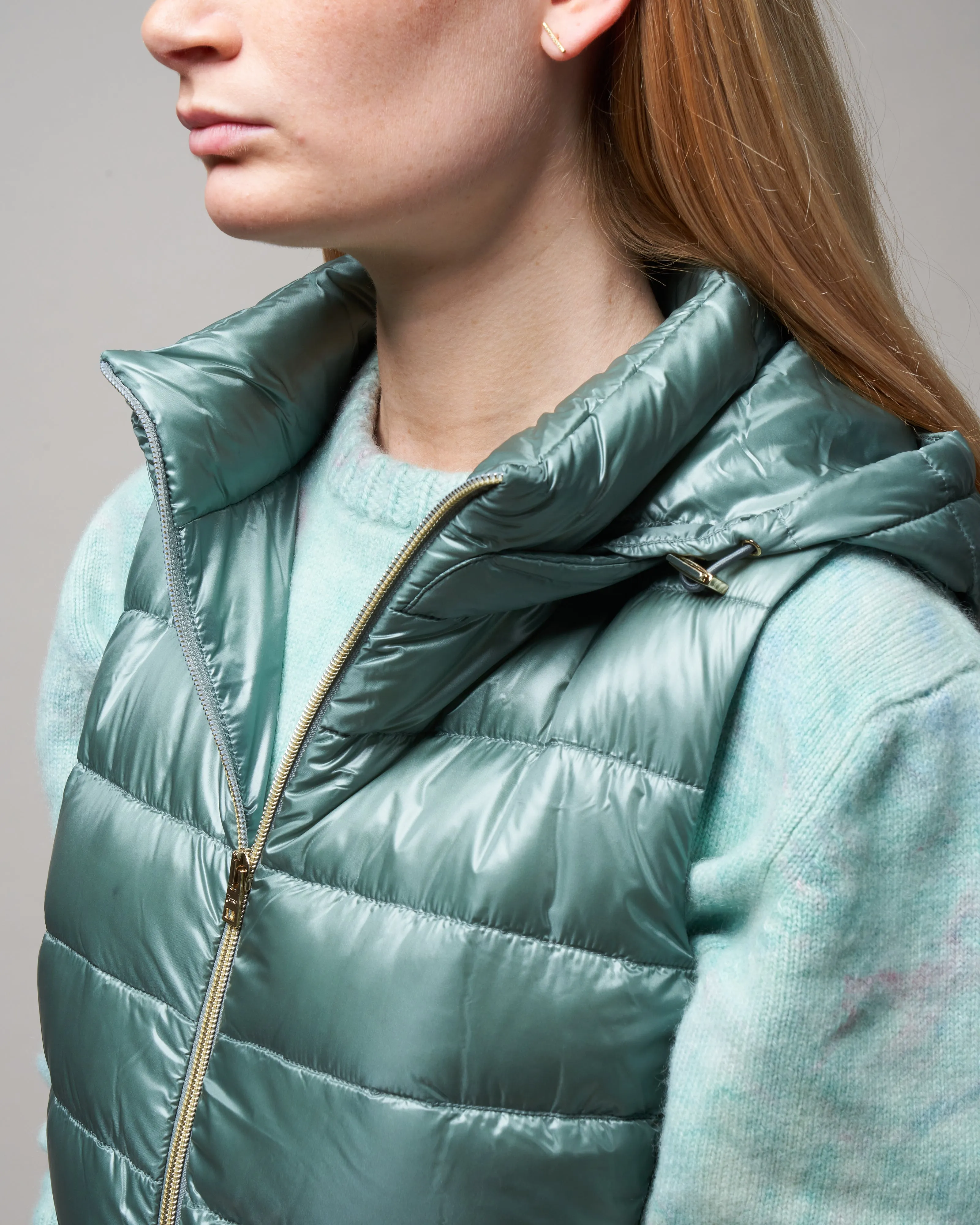 iconico serena long vest w/ removable hood - lattementa