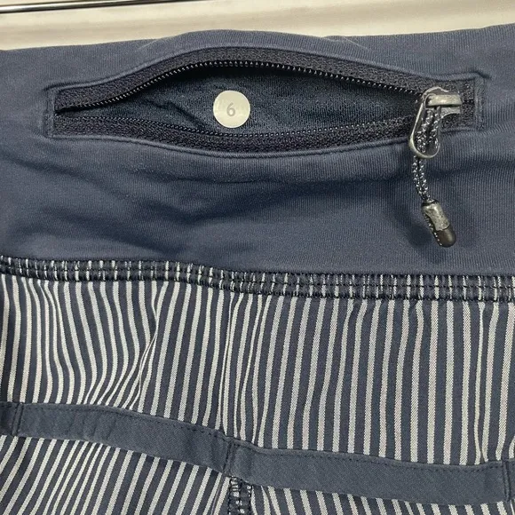 Lululemon Speed Shorts Blue Wagon Stripe Inkwell, Size 6