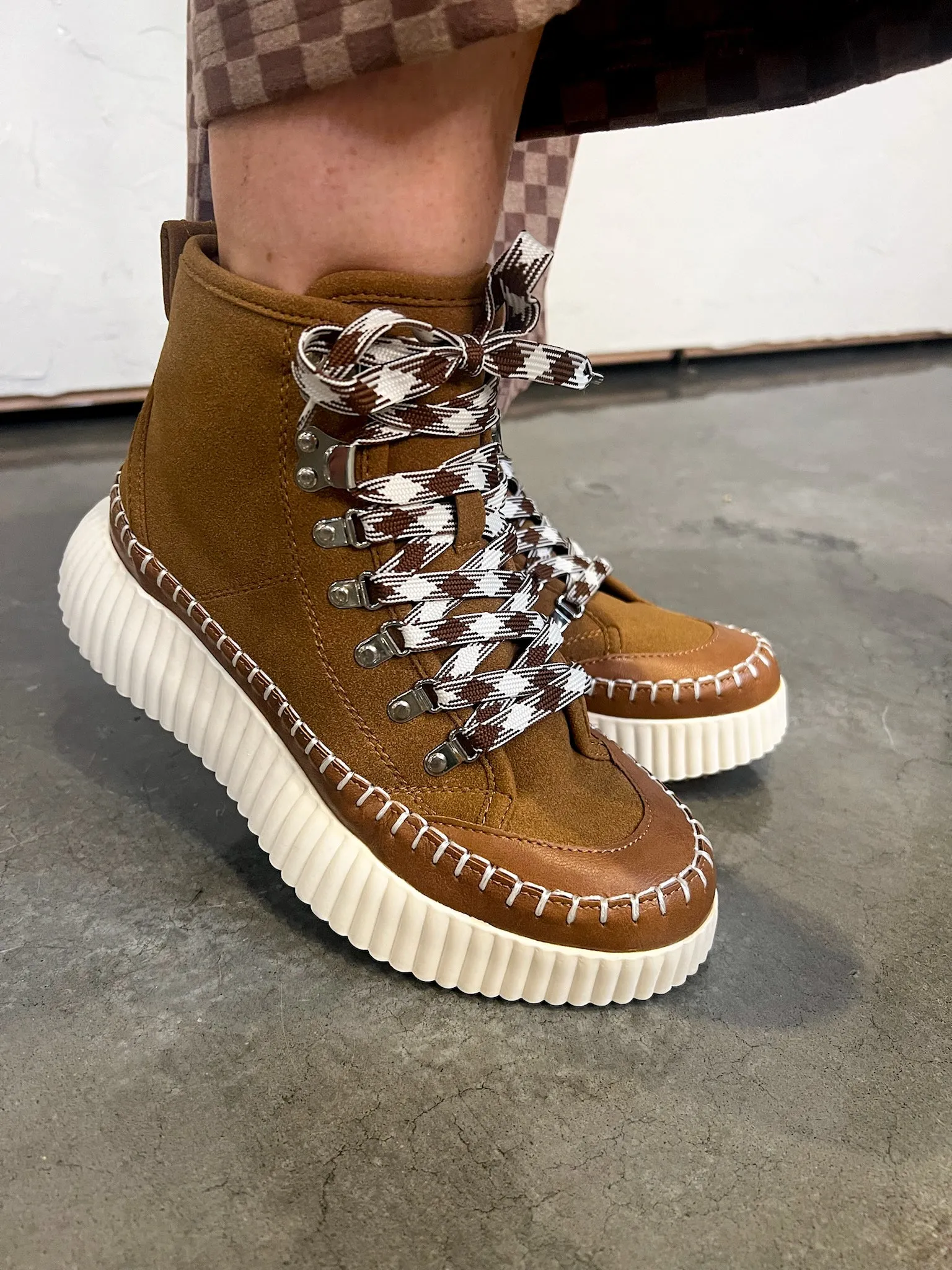 Matisse: Trek Lace Up Hiker Sneaker Boot - Chestnut