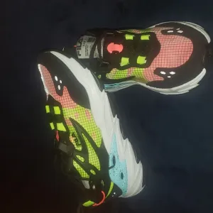 New Fila RAY TRACER EVO sizes 9mn equals 11.5 wmn