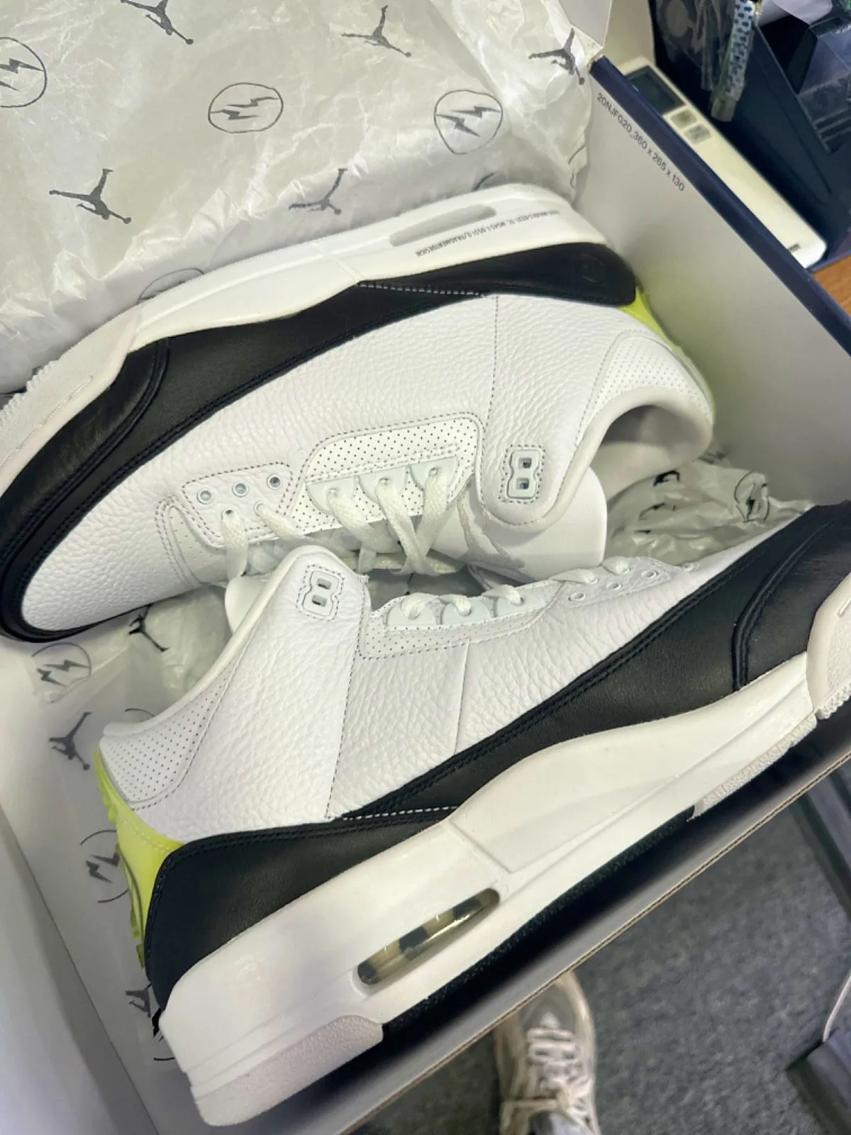 Nike DA3595 White/Black Air Jordan 3 Retro SP Trainers UK 12 👟