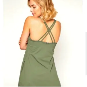 NWT Fourlaps leisure/athletic dress with shorts and pocket.  Size small