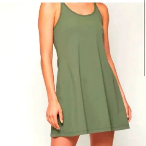 NWT Fourlaps leisure/athletic dress with shorts and pocket.  Size small