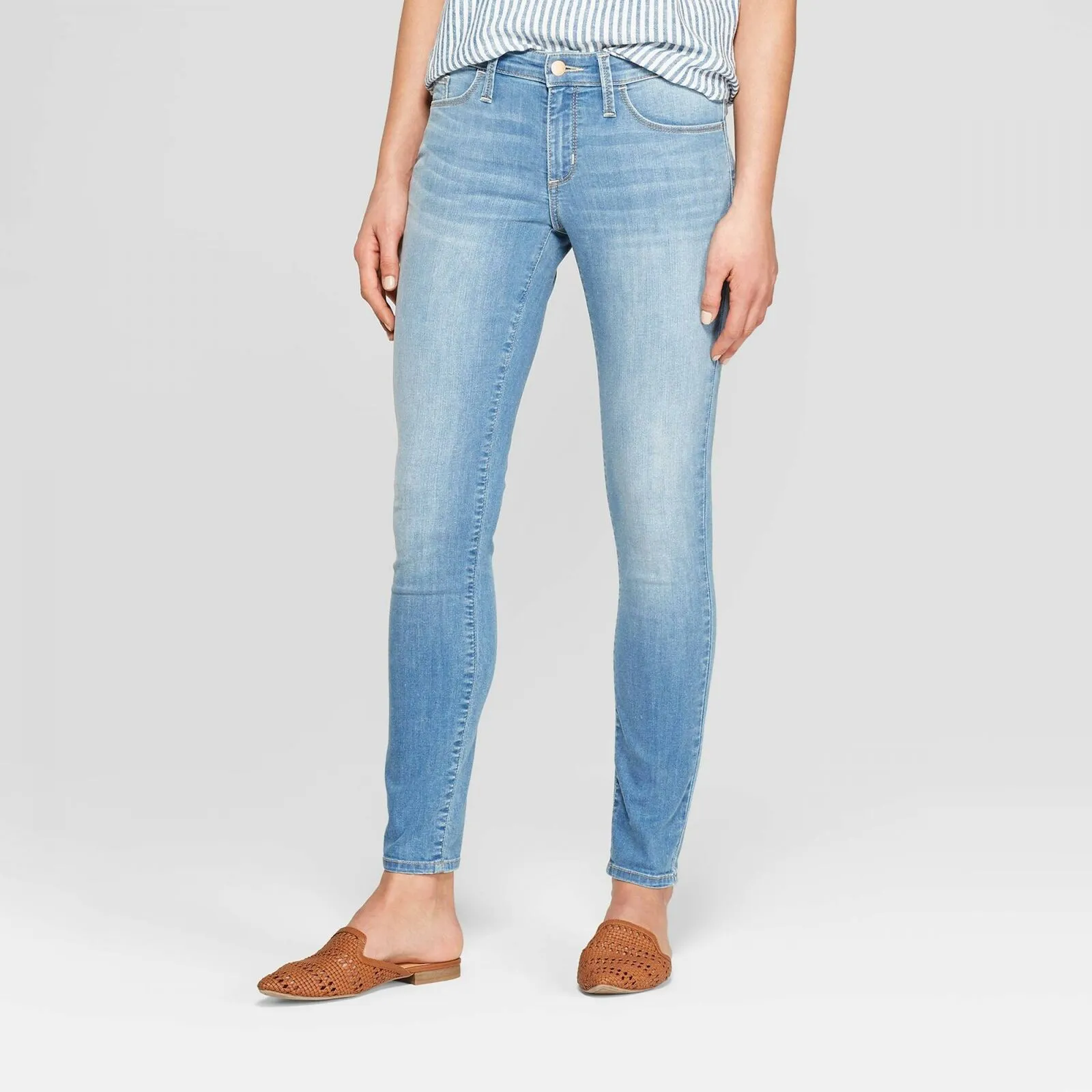 Universal Thread Women's Mid Rise Skinny Jegging Jeans Light Wash 18