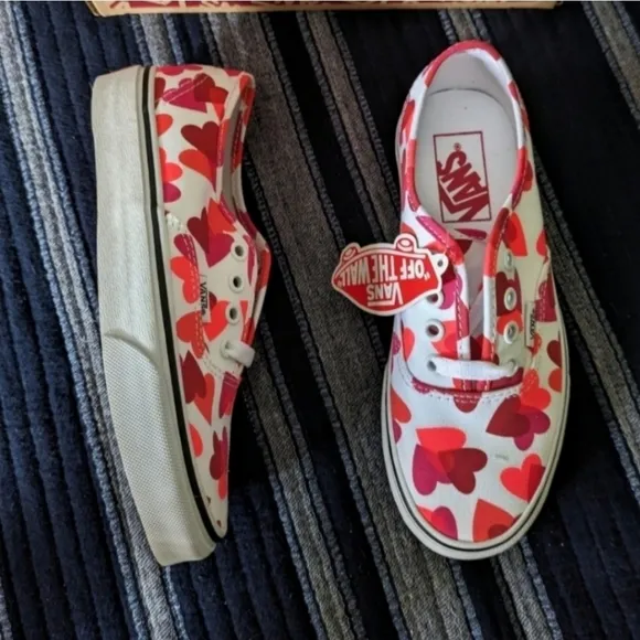 Vans Authentic Valentine Hearts Girls 3.5 Youth VNOA348A40Q Red and White 022025