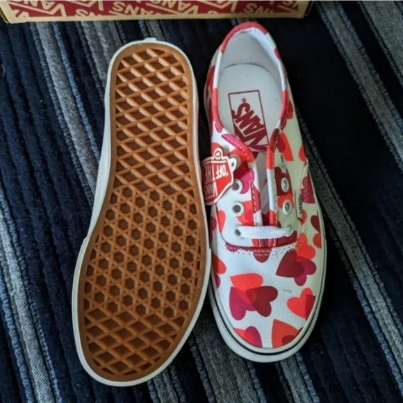 Vans Authentic Valentine Hearts Girls 3.5 Youth VNOA348A40Q Red and White 022025