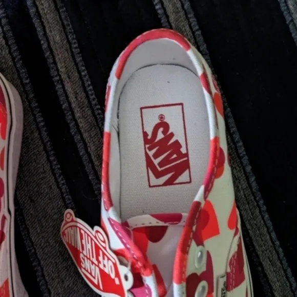 Vans Authentic Valentine Hearts Girls 3.5 Youth VNOA348A40Q Red and White 022025