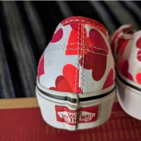 Vans Authentic Valentine Hearts Girls 3.5 Youth VNOA348A40Q Red and White 022025