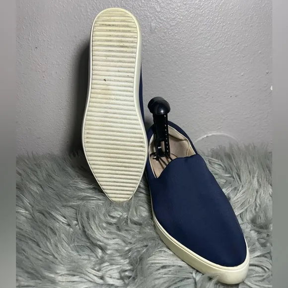 Vince Satin Pointed Toe Slip On Sneaker Navy Blue Navy Slip-On Sneakers Sz 8.5