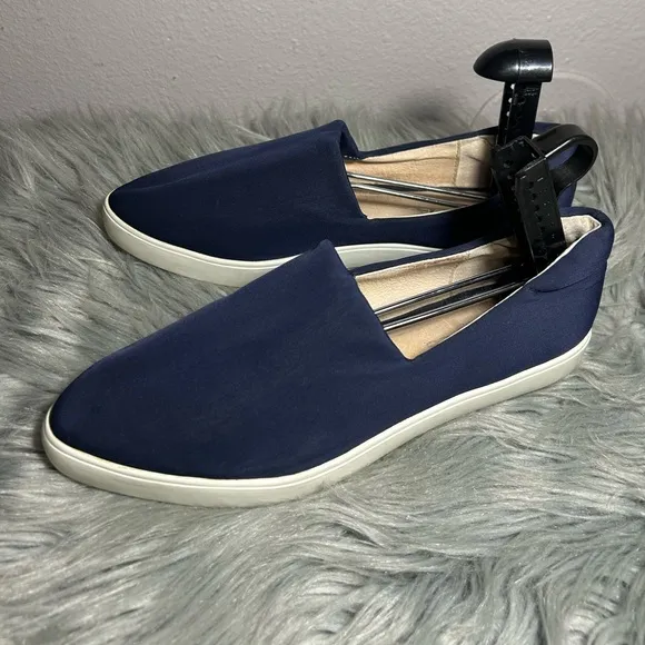 Vince Satin Pointed Toe Slip On Sneaker Navy Blue Navy Slip-On Sneakers Sz 8.5