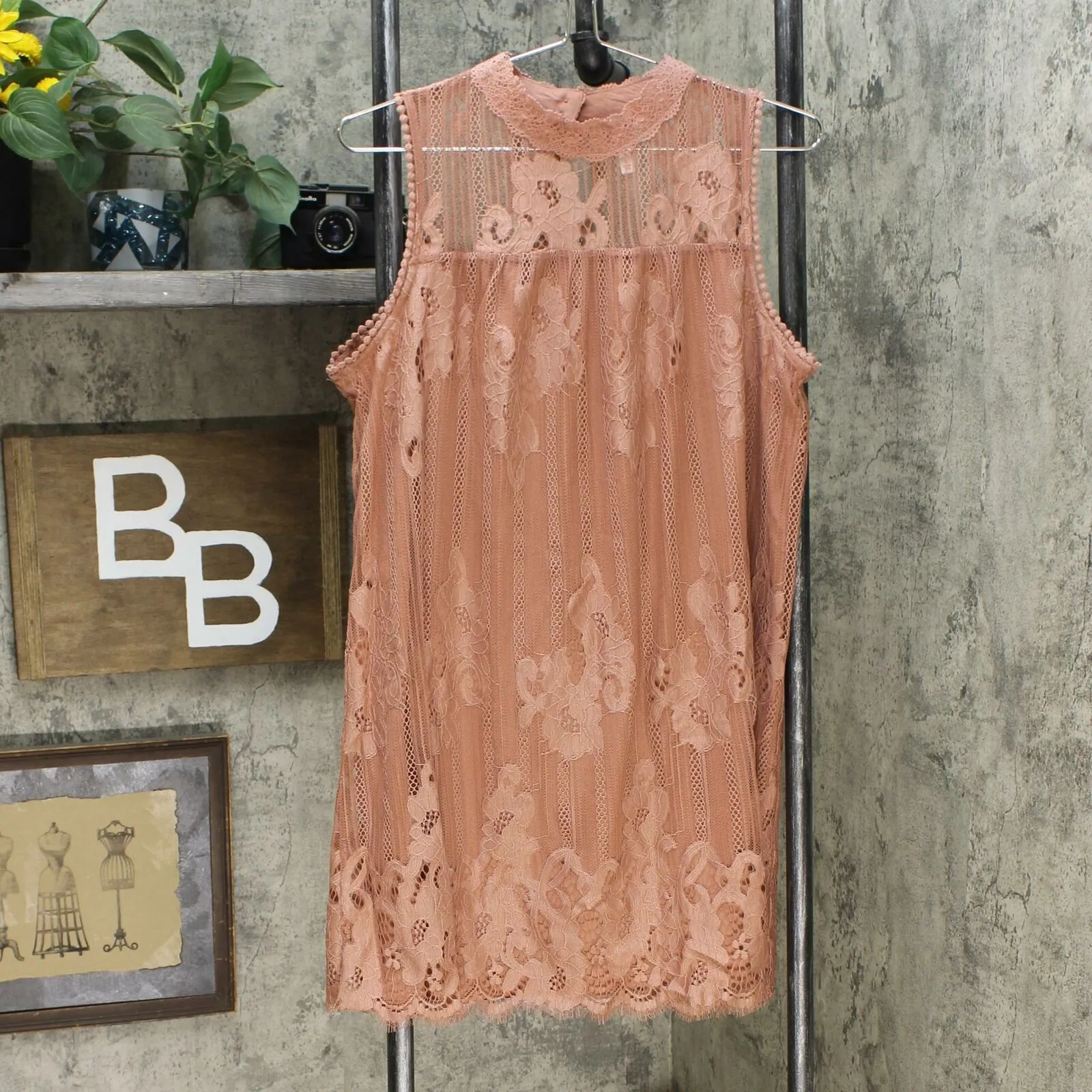 Xhilaration Women's Lace Mockneck Lined Shift Mini Dress Mauve Large